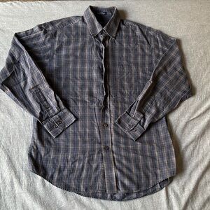 Button-Down Plaid Shirt 90s vibe